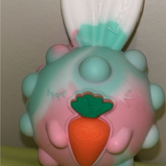 Brand 🆕 Easter themed Pop It Child’s Toy - Picture 2 of 4